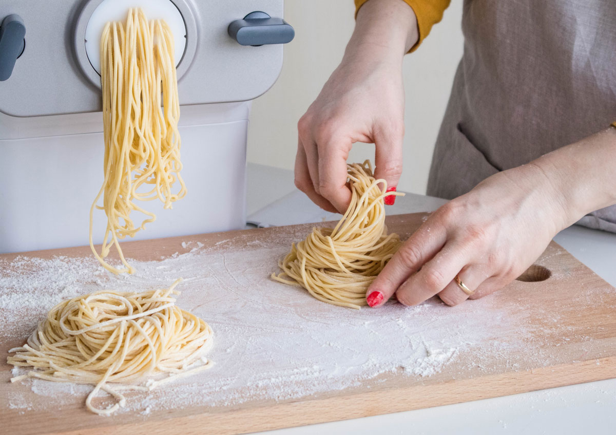 Spaghetti fatti in casa con Pasta Maker