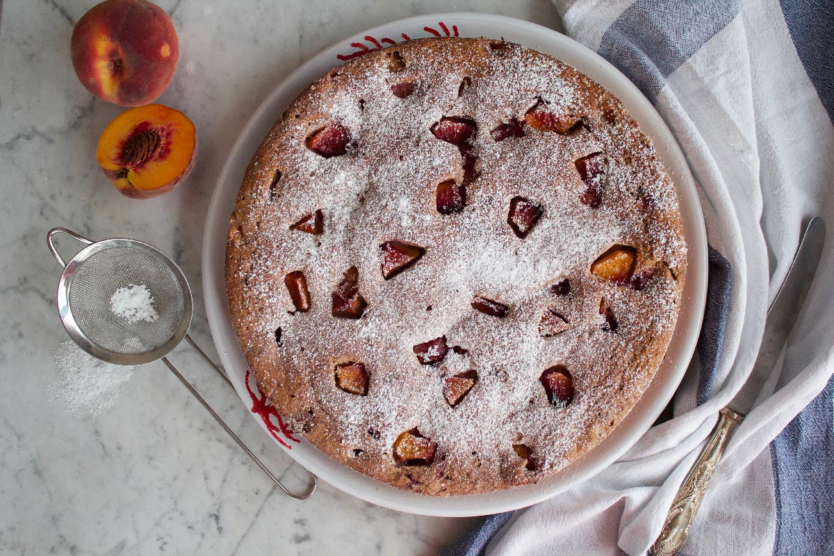 Torta di pesche con la ricotta